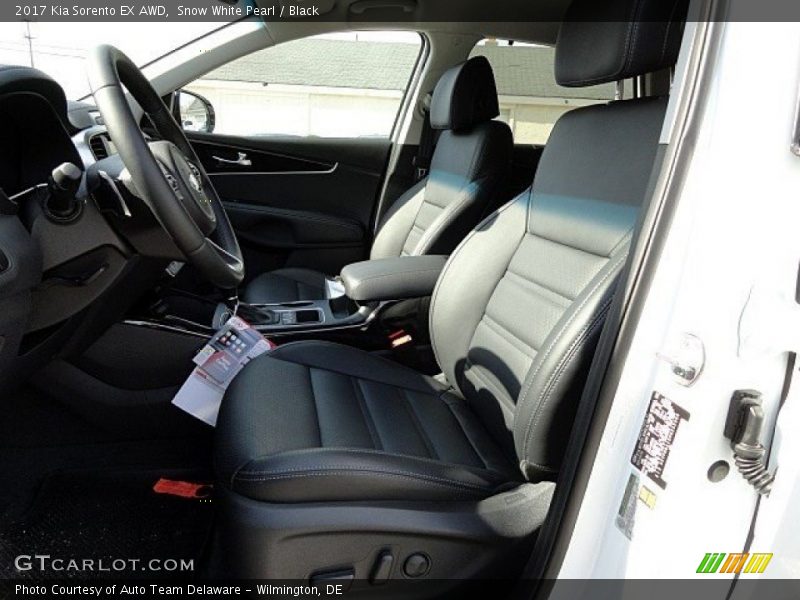 Snow White Pearl / Black 2017 Kia Sorento EX AWD