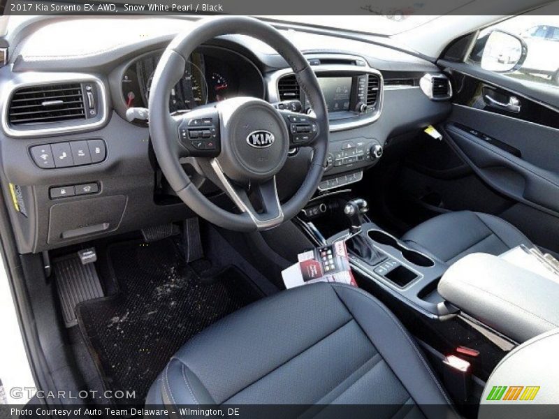 Snow White Pearl / Black 2017 Kia Sorento EX AWD