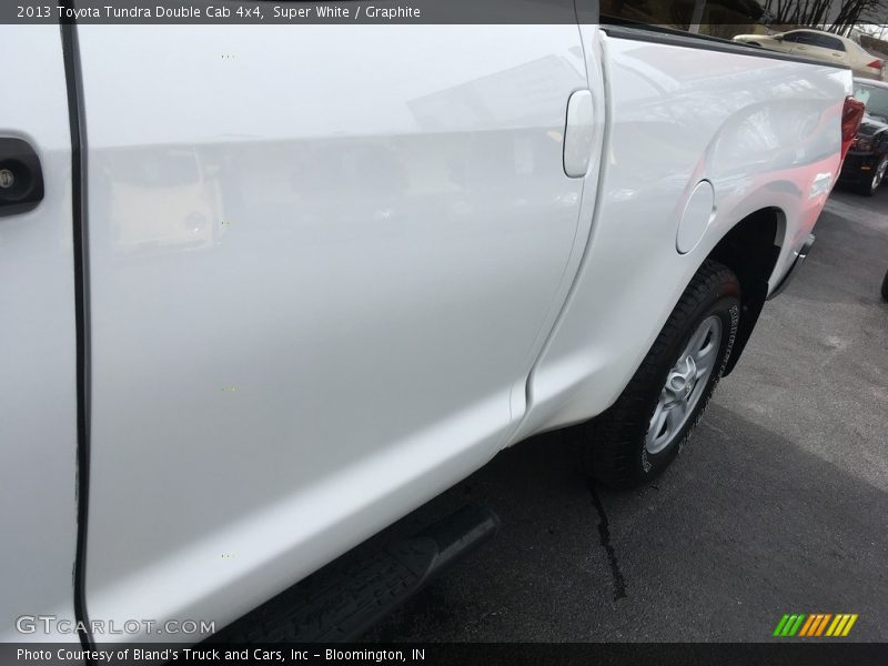 Super White / Graphite 2013 Toyota Tundra Double Cab 4x4