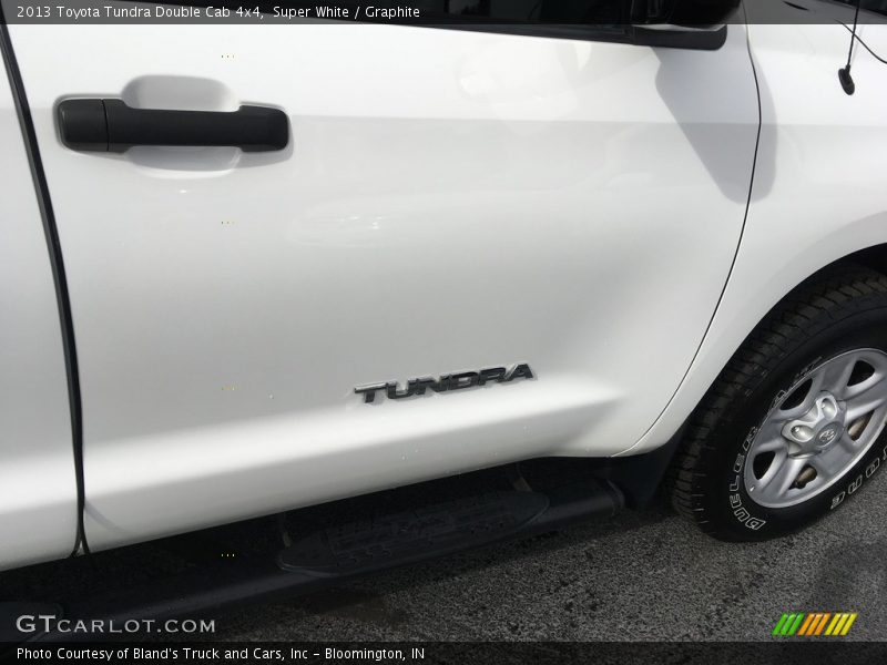 Super White / Graphite 2013 Toyota Tundra Double Cab 4x4