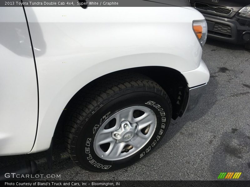 Super White / Graphite 2013 Toyota Tundra Double Cab 4x4