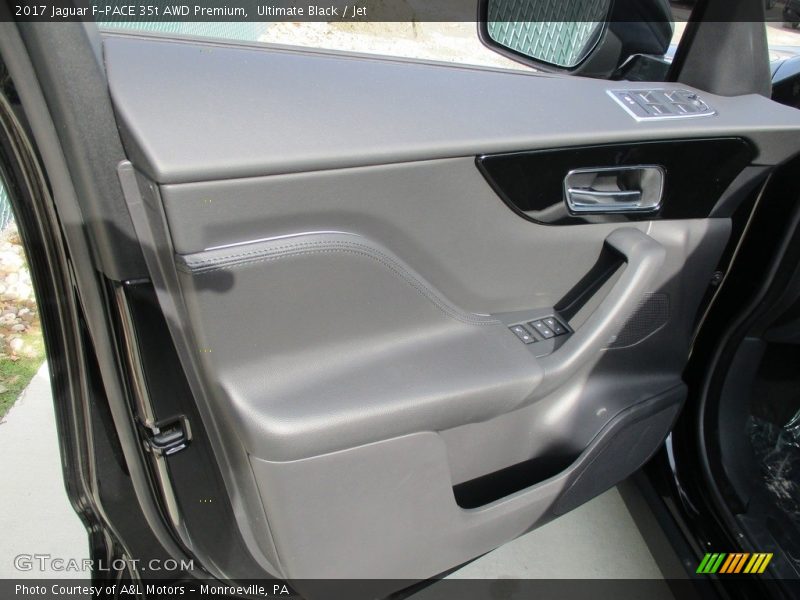 Ultimate Black / Jet 2017 Jaguar F-PACE 35t AWD Premium