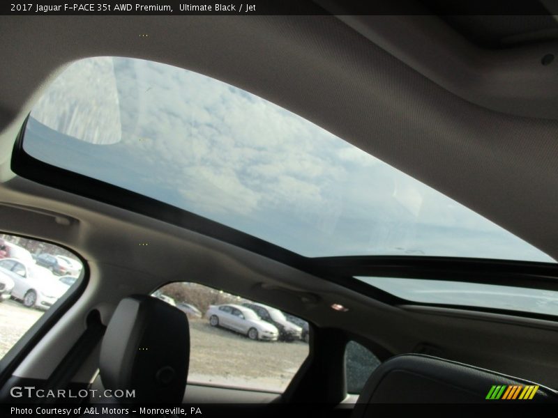 Ultimate Black / Jet 2017 Jaguar F-PACE 35t AWD Premium