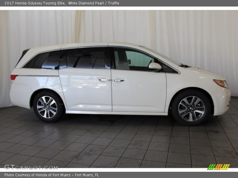 White Diamond Pearl / Truffle 2017 Honda Odyssey Touring Elite