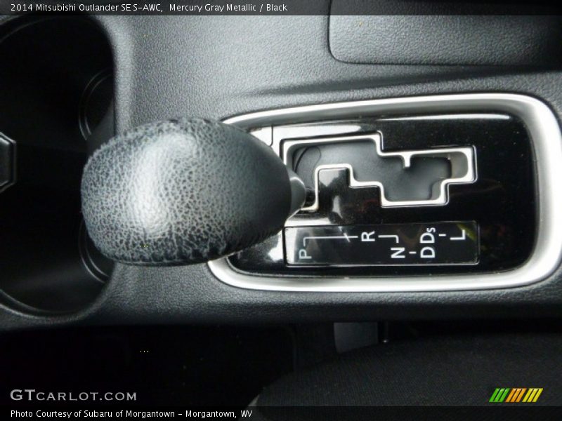 Mercury Gray Metallic / Black 2014 Mitsubishi Outlander SE S-AWC