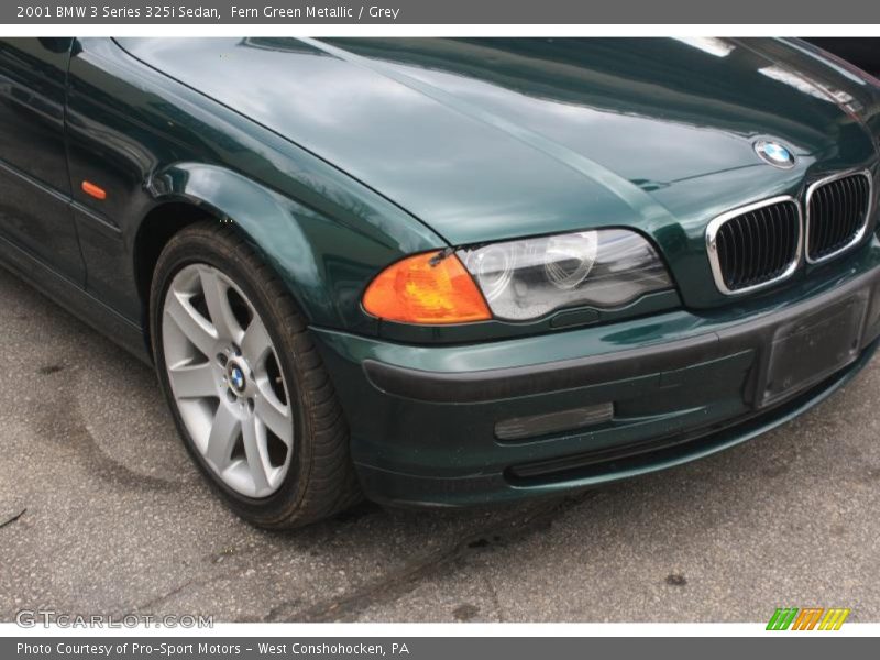 Fern Green Metallic / Grey 2001 BMW 3 Series 325i Sedan