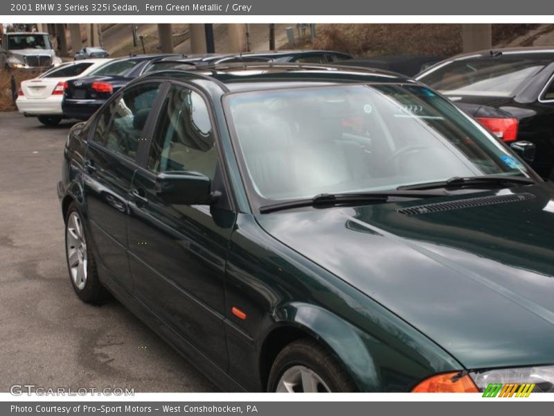Fern Green Metallic / Grey 2001 BMW 3 Series 325i Sedan