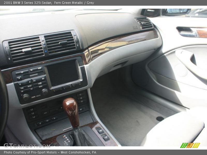 Fern Green Metallic / Grey 2001 BMW 3 Series 325i Sedan