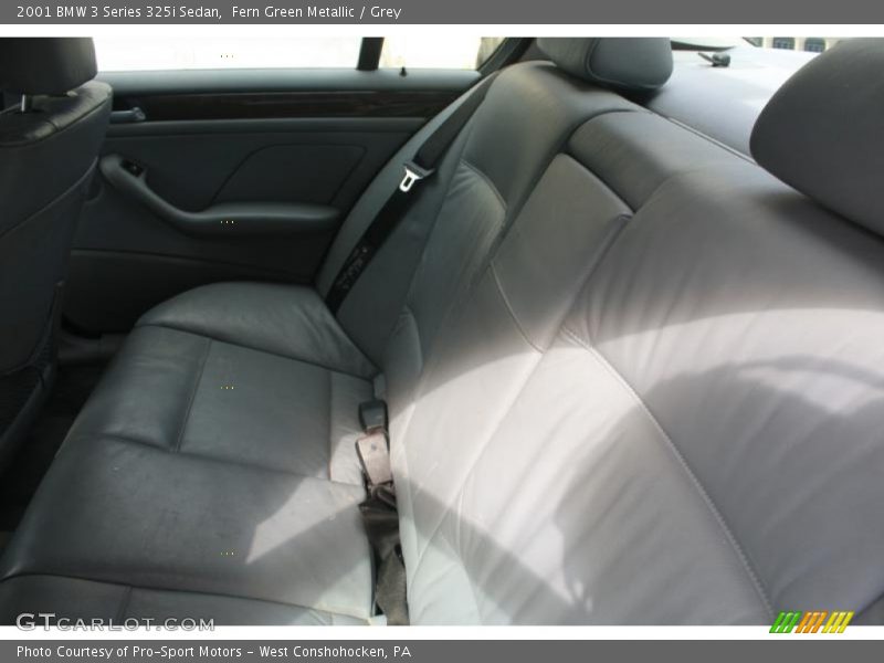 Fern Green Metallic / Grey 2001 BMW 3 Series 325i Sedan