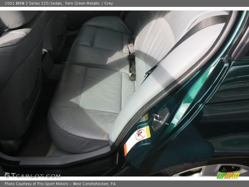Fern Green Metallic / Grey 2001 BMW 3 Series 325i Sedan