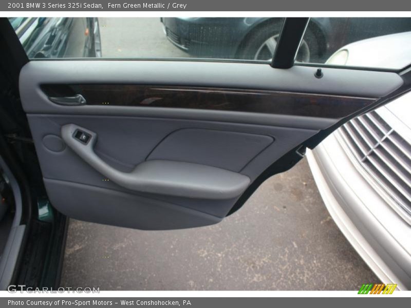Fern Green Metallic / Grey 2001 BMW 3 Series 325i Sedan