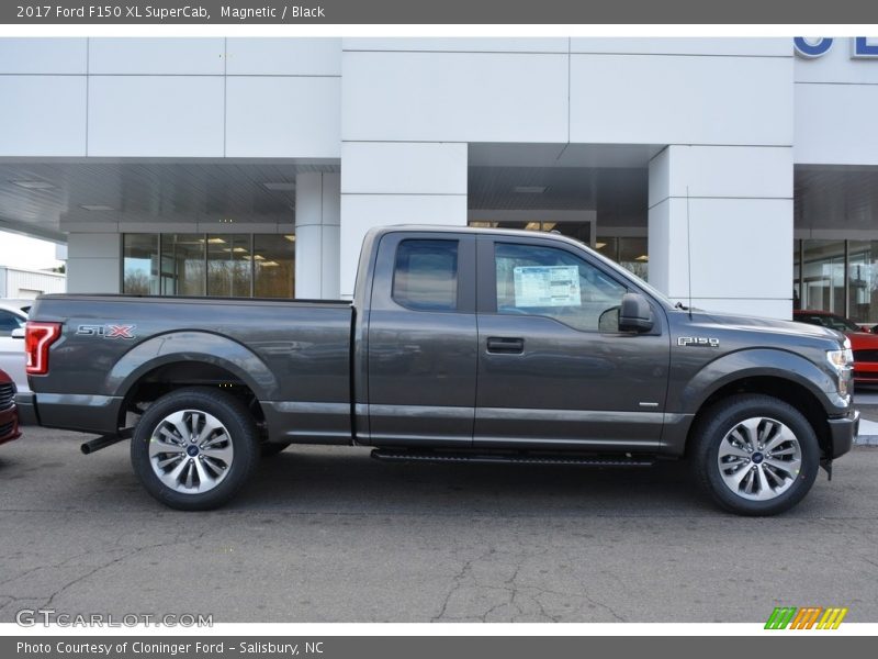 Magnetic / Black 2017 Ford F150 XL SuperCab