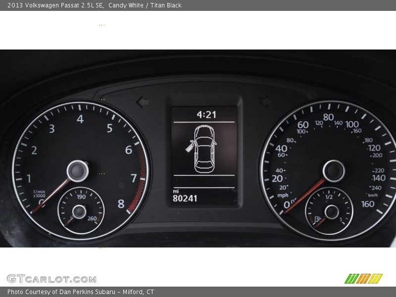 Candy White / Titan Black 2013 Volkswagen Passat 2.5L SE