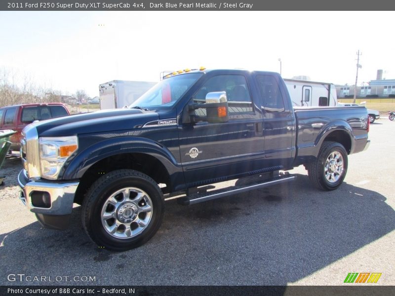 Dark Blue Pearl Metallic / Steel Gray 2011 Ford F250 Super Duty XLT SuperCab 4x4