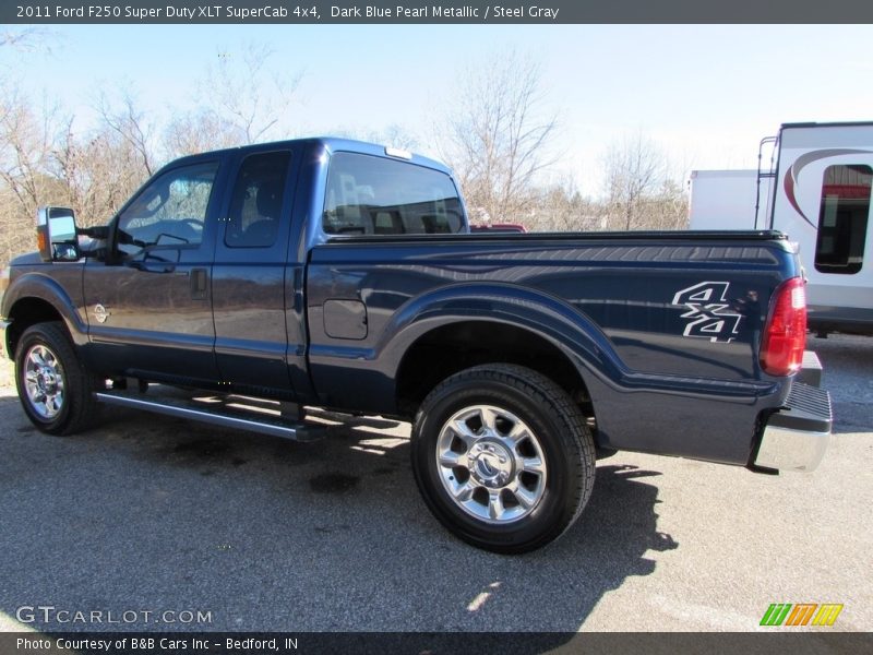Dark Blue Pearl Metallic / Steel Gray 2011 Ford F250 Super Duty XLT SuperCab 4x4
