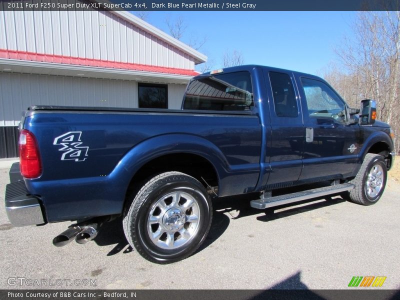 Dark Blue Pearl Metallic / Steel Gray 2011 Ford F250 Super Duty XLT SuperCab 4x4