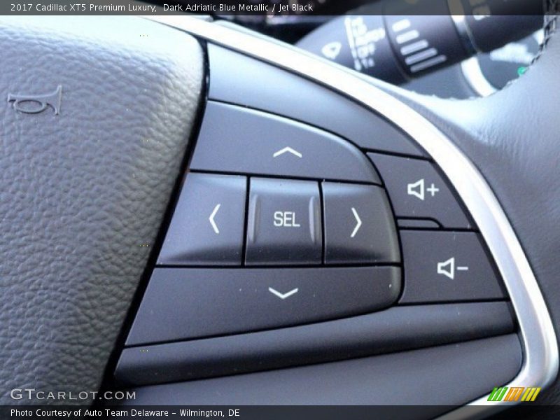 Controls of 2017 XT5 Premium Luxury