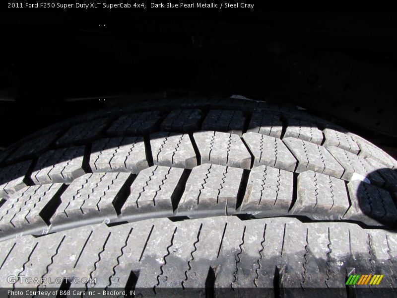 Dark Blue Pearl Metallic / Steel Gray 2011 Ford F250 Super Duty XLT SuperCab 4x4