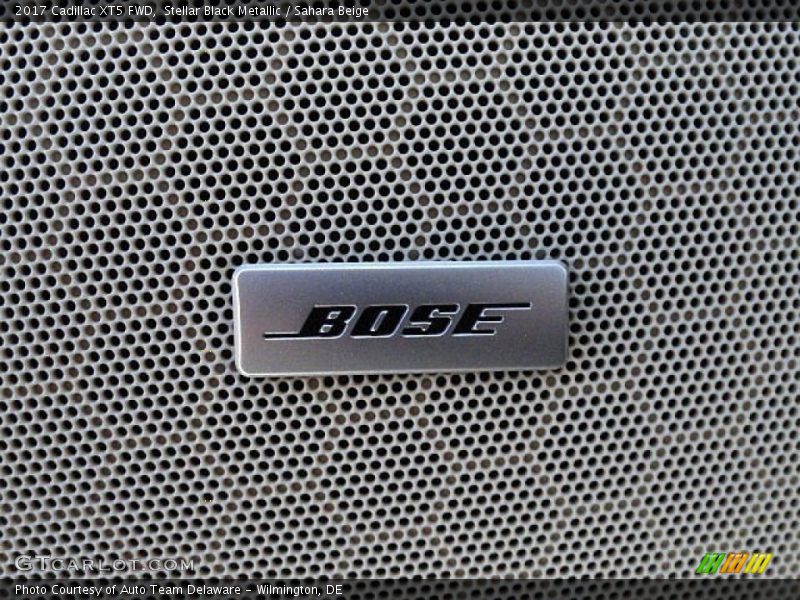 Stellar Black Metallic / Sahara Beige 2017 Cadillac XT5 FWD
