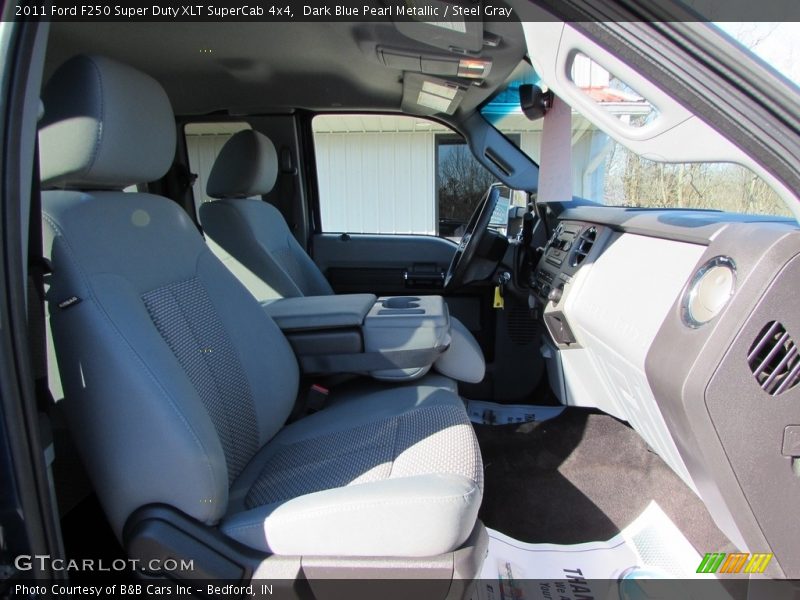 Dark Blue Pearl Metallic / Steel Gray 2011 Ford F250 Super Duty XLT SuperCab 4x4