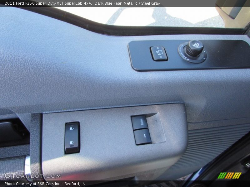 Dark Blue Pearl Metallic / Steel Gray 2011 Ford F250 Super Duty XLT SuperCab 4x4
