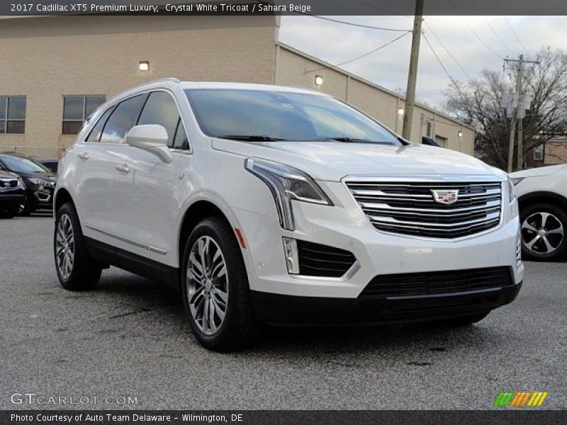 Crystal White Tricoat / Sahara Beige 2017 Cadillac XT5 Premium Luxury