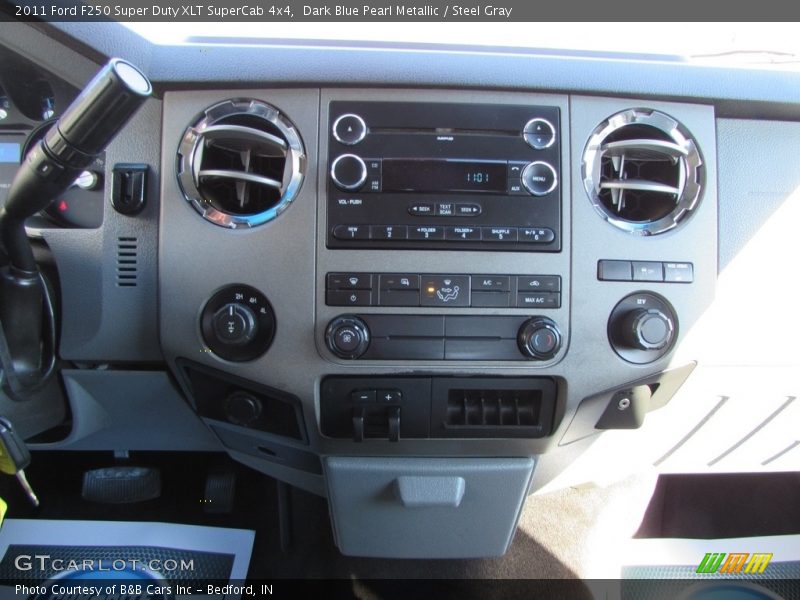 Dark Blue Pearl Metallic / Steel Gray 2011 Ford F250 Super Duty XLT SuperCab 4x4