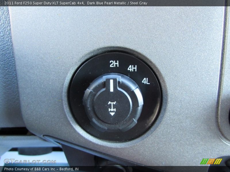 Dark Blue Pearl Metallic / Steel Gray 2011 Ford F250 Super Duty XLT SuperCab 4x4