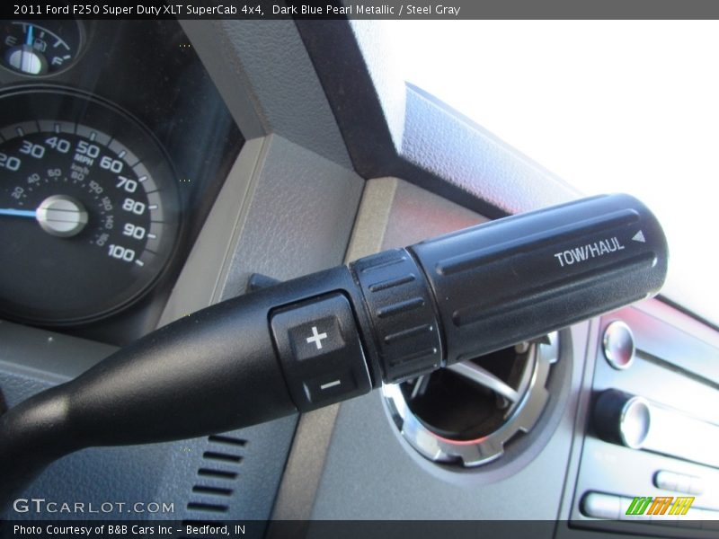 Dark Blue Pearl Metallic / Steel Gray 2011 Ford F250 Super Duty XLT SuperCab 4x4