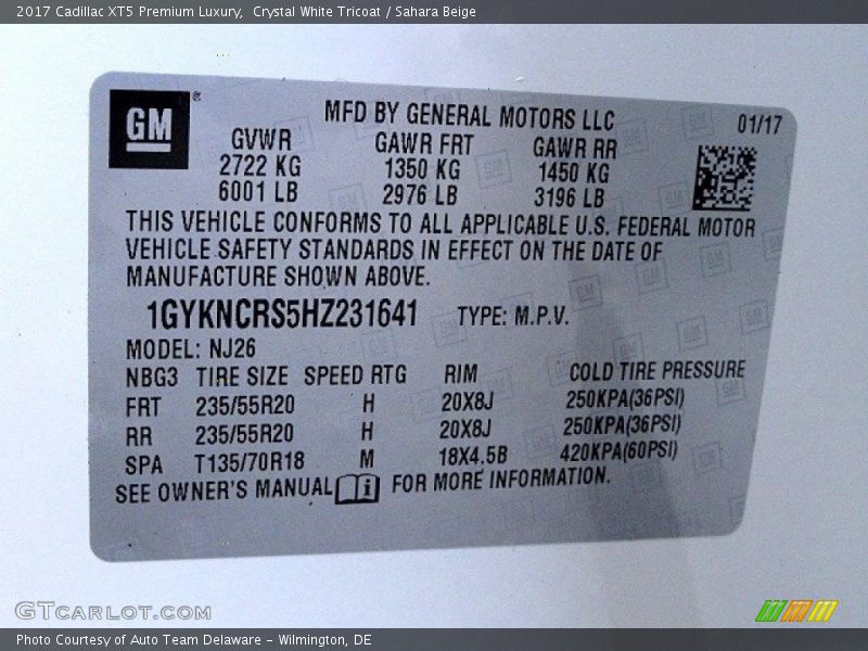 Crystal White Tricoat / Sahara Beige 2017 Cadillac XT5 Premium Luxury