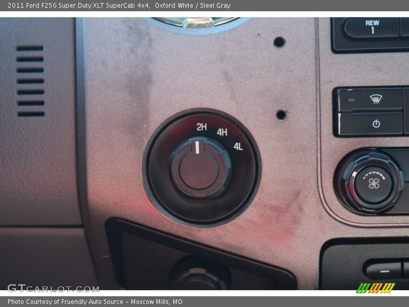 Oxford White / Steel Gray 2011 Ford F250 Super Duty XLT SuperCab 4x4