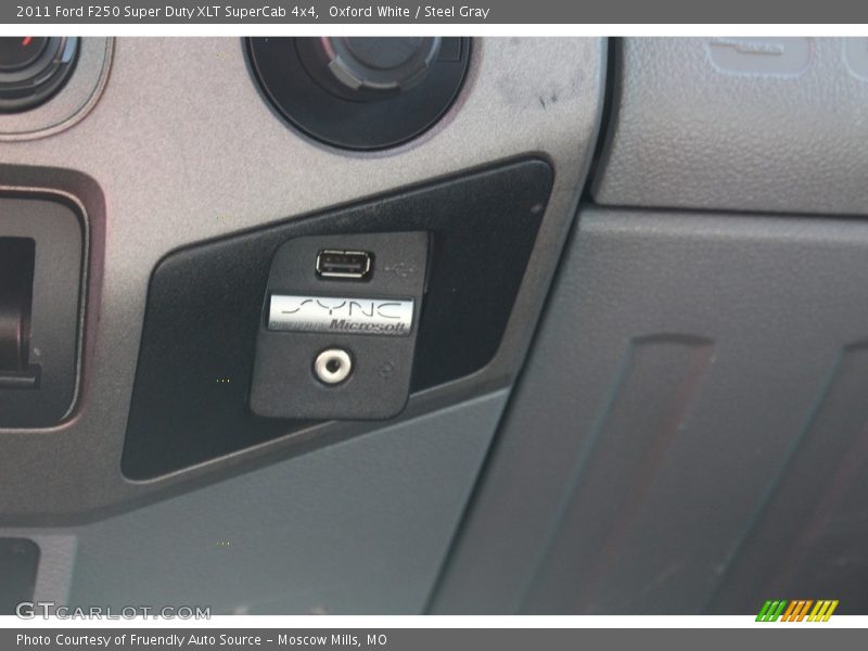 Oxford White / Steel Gray 2011 Ford F250 Super Duty XLT SuperCab 4x4