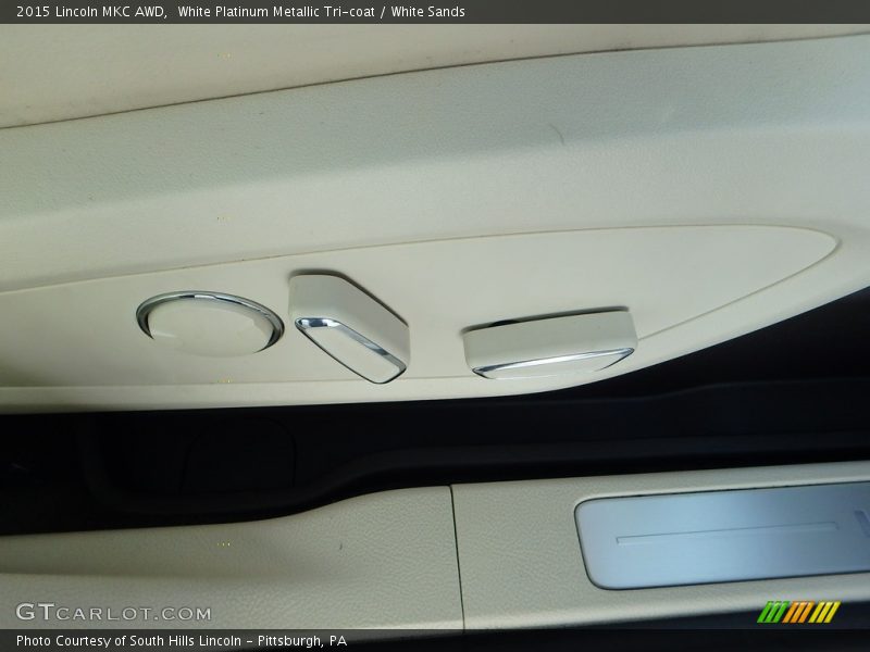 White Platinum Metallic Tri-coat / White Sands 2015 Lincoln MKC AWD