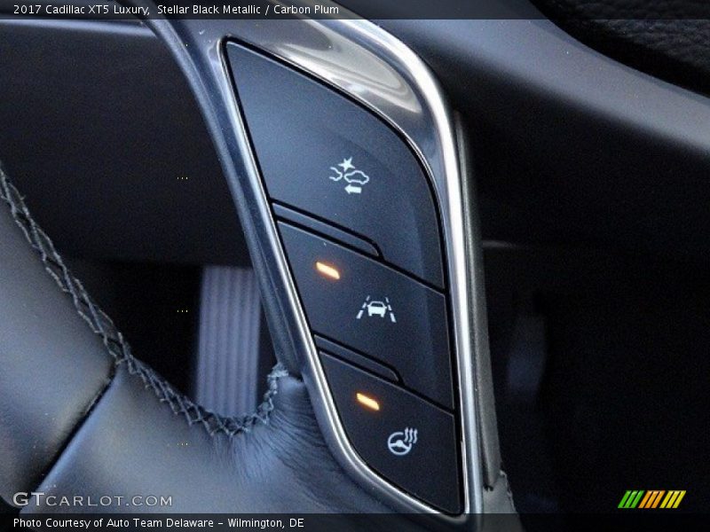 Controls of 2017 XT5 Luxury