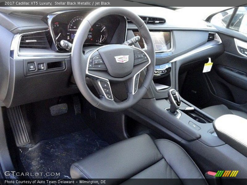 Stellar Black Metallic / Jet Black 2017 Cadillac XT5 Luxury