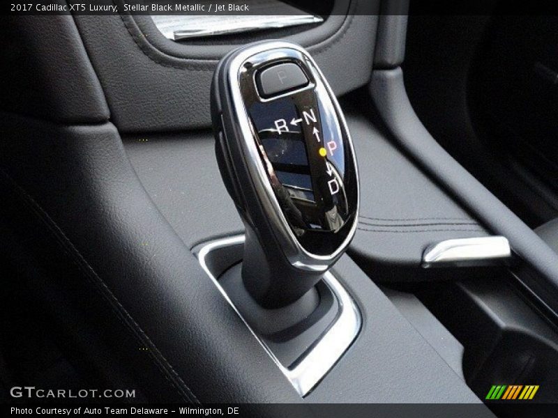 Stellar Black Metallic / Jet Black 2017 Cadillac XT5 Luxury