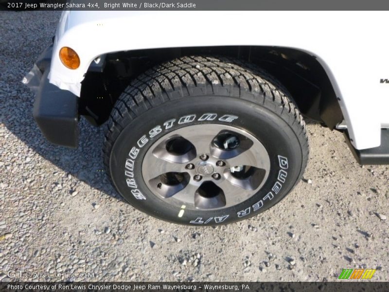 Bright White / Black/Dark Saddle 2017 Jeep Wrangler Sahara 4x4