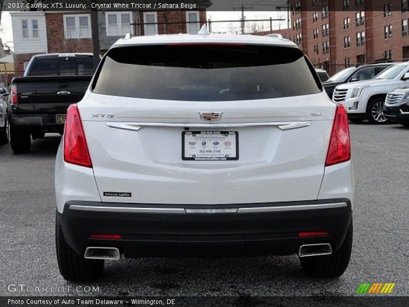 Crystal White Tricoat / Sahara Beige 2017 Cadillac XT5 Luxury