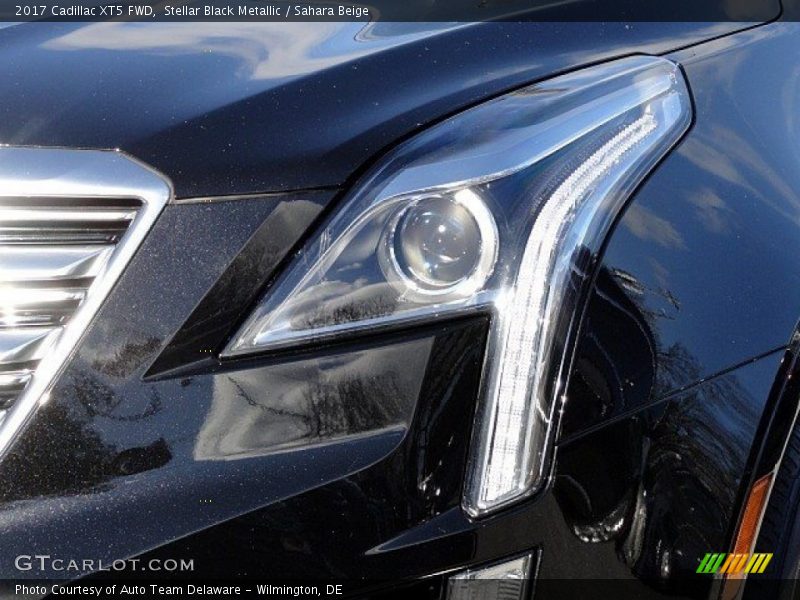 Stellar Black Metallic / Sahara Beige 2017 Cadillac XT5 FWD