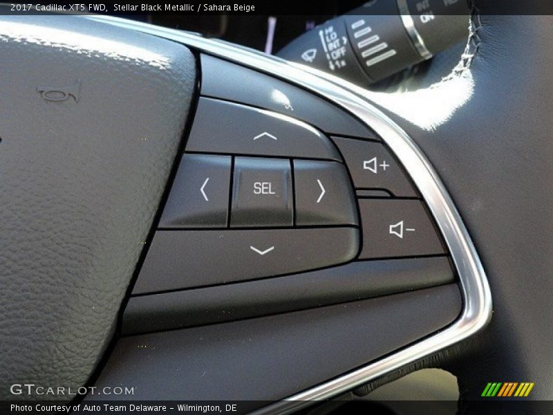 Controls of 2017 XT5 FWD