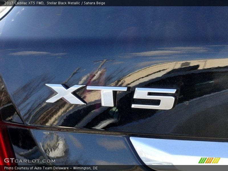  2017 XT5 FWD Logo