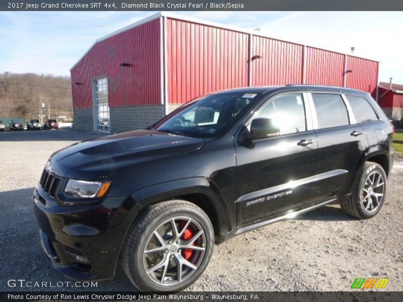 Front 3/4 View of 2017 Grand Cherokee SRT 4x4