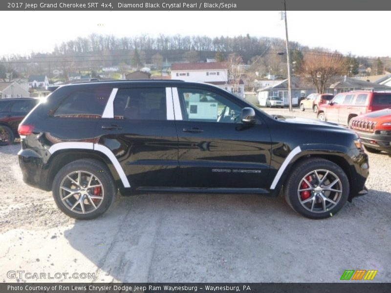  2017 Grand Cherokee SRT 4x4 Diamond Black Crystal Pearl