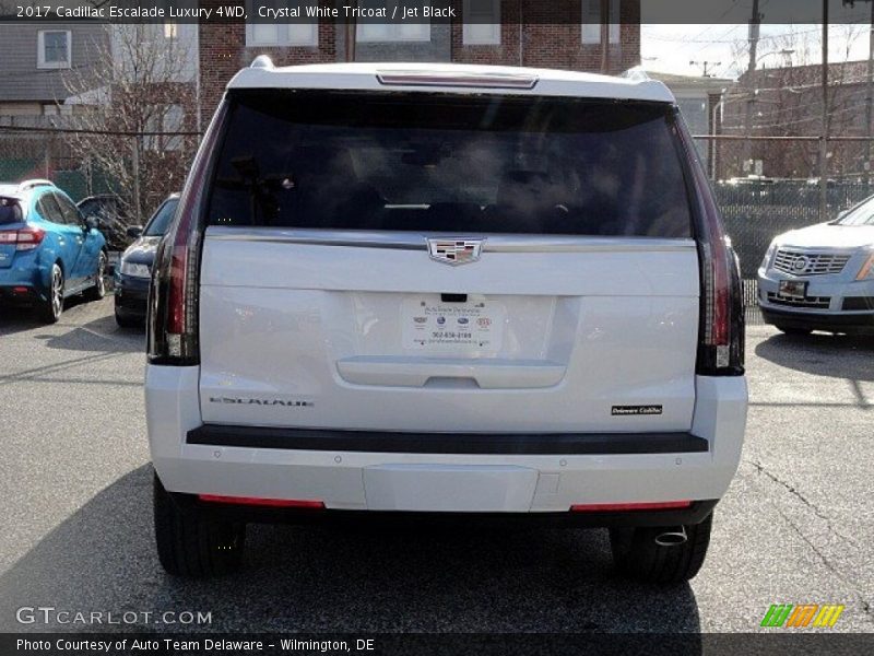Crystal White Tricoat / Jet Black 2017 Cadillac Escalade Luxury 4WD