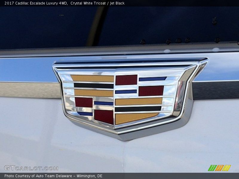  2017 Escalade Luxury 4WD Logo