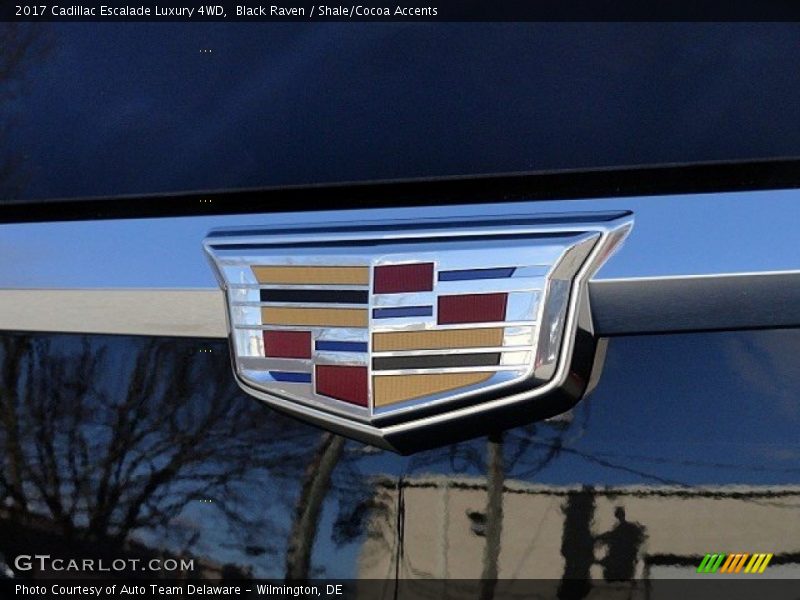 Black Raven / Shale/Cocoa Accents 2017 Cadillac Escalade Luxury 4WD