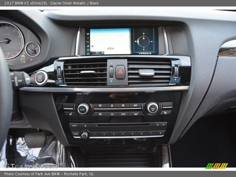 Glacier Silver Metallic / Black 2017 BMW X3 xDrive28i