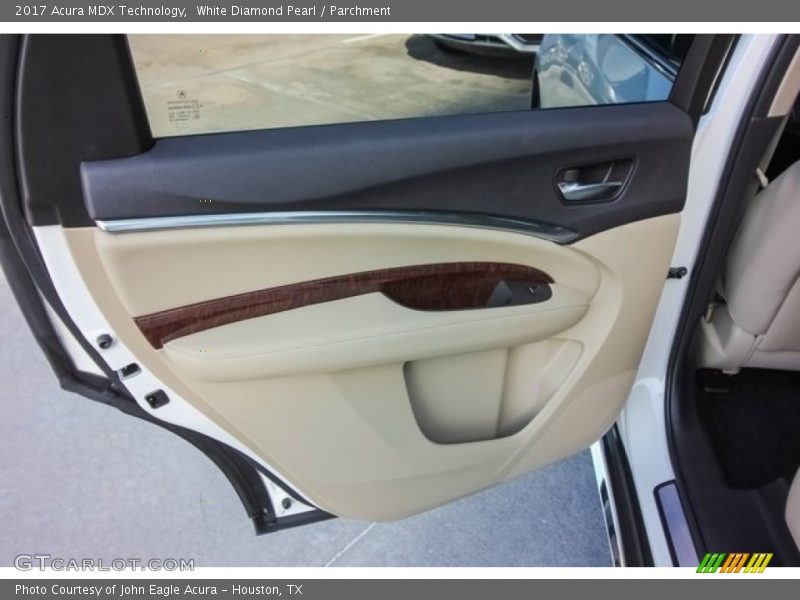 White Diamond Pearl / Parchment 2017 Acura MDX Technology