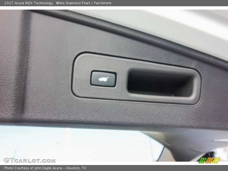 White Diamond Pearl / Parchment 2017 Acura MDX Technology