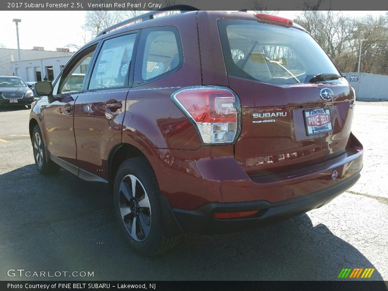 Venetian Red Pearl / Gray 2017 Subaru Forester 2.5i